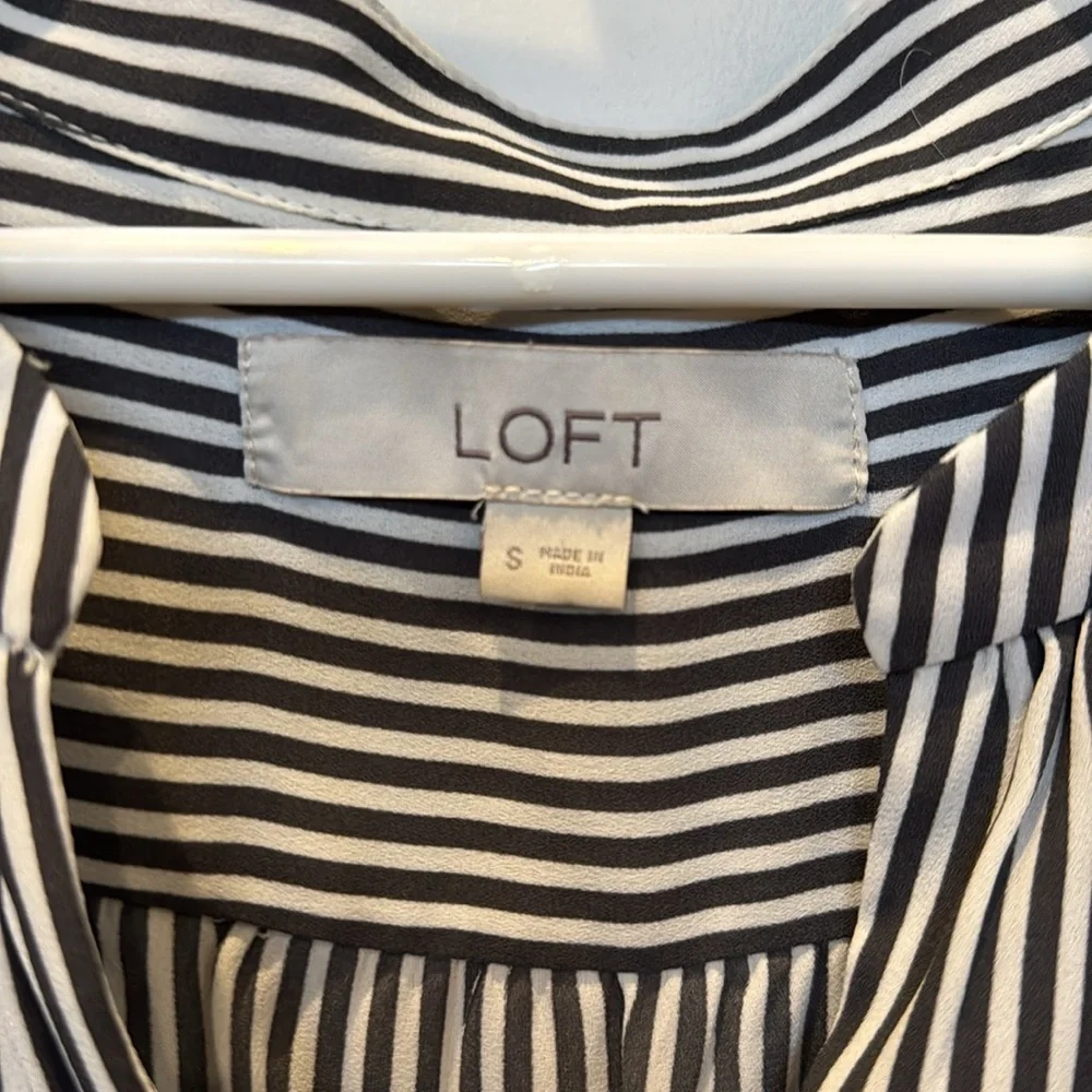 LOFT Sleeveless Shell Tunic Length - Picture 3 of 4